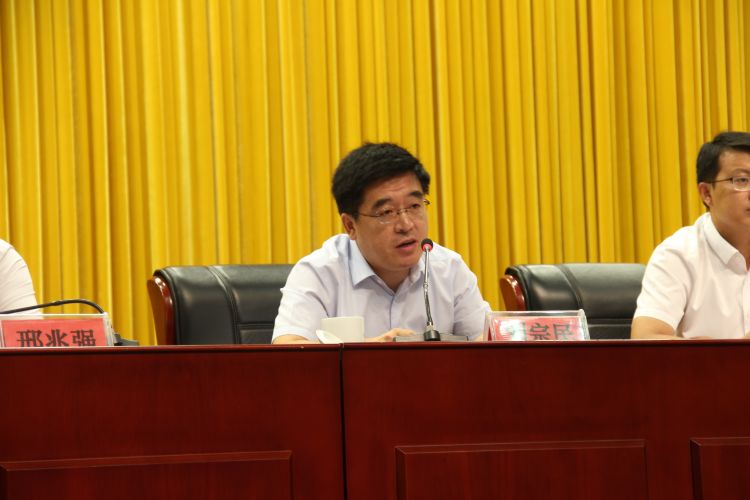 高新区纪工委副书记,监工委副主任刘宗民发表讲话.